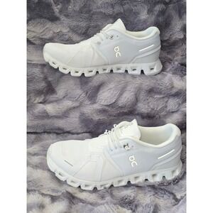 NWB On Cloud 5 Womens Running Shoes All White 59.98902 Size 8